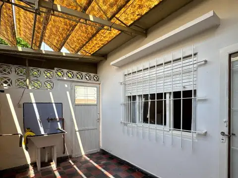 Depto Tipo Casa 2 ambientes con 1 baño