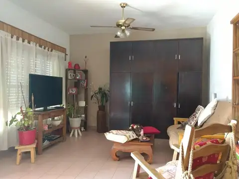 Casa - Venta - Argentina, CASEROS TRES DE FEBRERO - ABDON GARCIA 3437