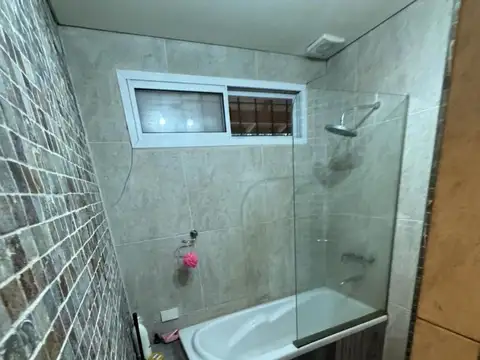 Casa - Venta - Argentina, Los Polvorines - Jose E. Uriburu 496