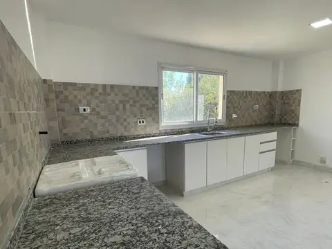Depto Tipo Casa en Venta en Plottier, USD 110.700