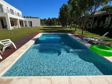 Casa Monoambiente con 4 baños