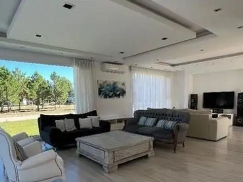 La Herradura  Pinamar