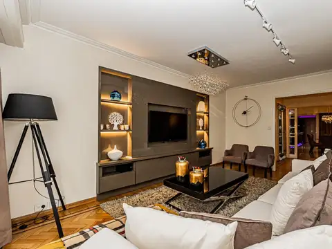 Departamento al frente en Recoleta 4 ambientes con dependencia