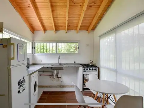 Casa 4 ambientes con 1 baño