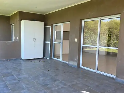 Casa en Venta en Pilar del Este - San Eduardo, USD 145.000