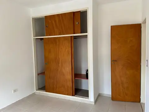 ALQUILER  Departamento de 2 amb en planta baja. San Justo!