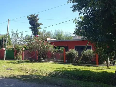 Casa en venta - 2 Dormitorios 1 Baño - 1.000Mts2 - Melchor Romero, La Plata