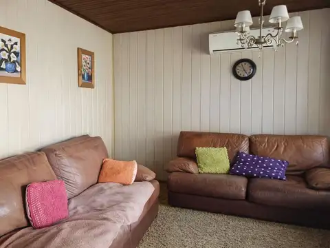 Casa 7 ambientes con 3 baños