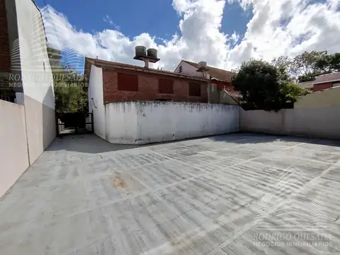 Depto Tipo Casa en Venta con 1 cocheras