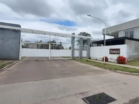 Corvalan  s/n. Lujan de Cuyo. Mendoza