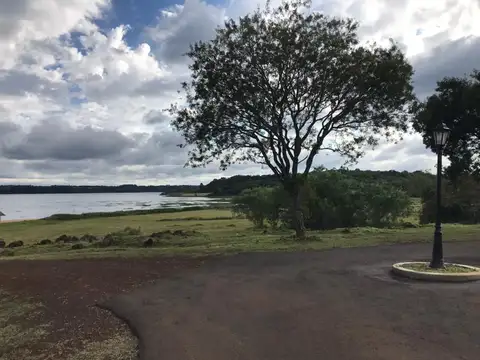 Terreno en Venta 50  mts Fondo