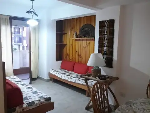 EXCELENTE DEPTO. 2/3 AMB. PINAMAR CENTRO