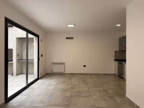 Depto Tipo Casa en Alquiler de 2 dormitorios