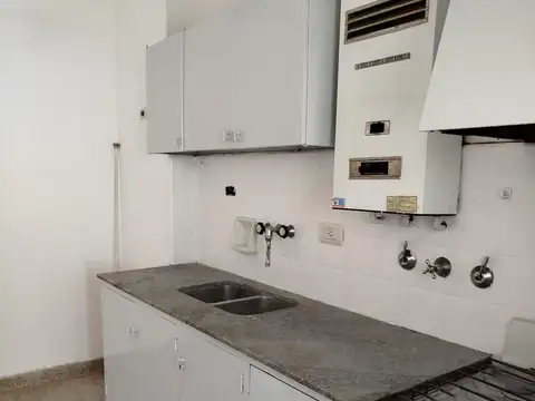 ALQUILER AMPLIO DEPARTAMENTO UN DORMITORIO. EXCELENTE UBICACIÓN