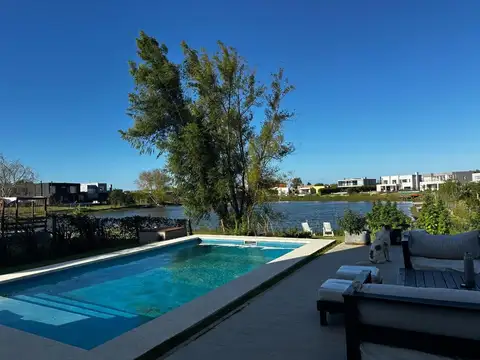 Libertad  al 300