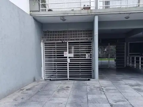 VENTA COCHERA CUBIERTA Y FIJA  ALMAGRO