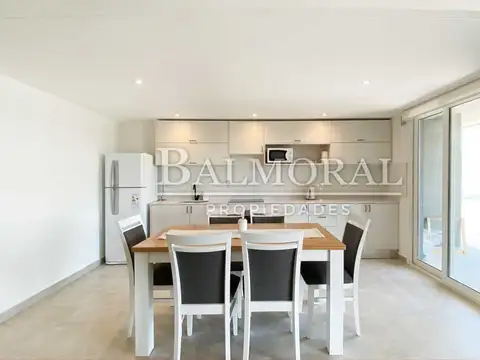 Departamento en Alquiler - Zona: Centro Playa / REF: 2159