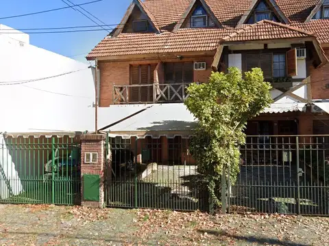 Duplex 4 ambientes con cochera en Olivos