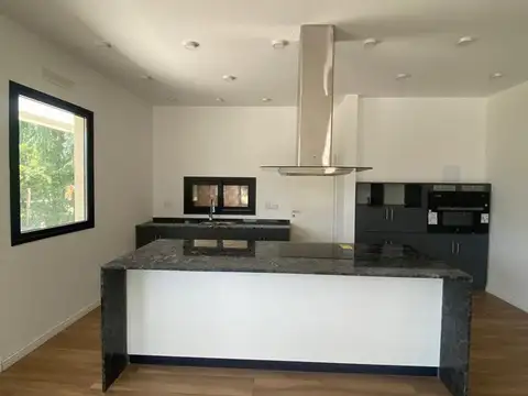 Casa en Alquiler en San Vicente, USD 1.650