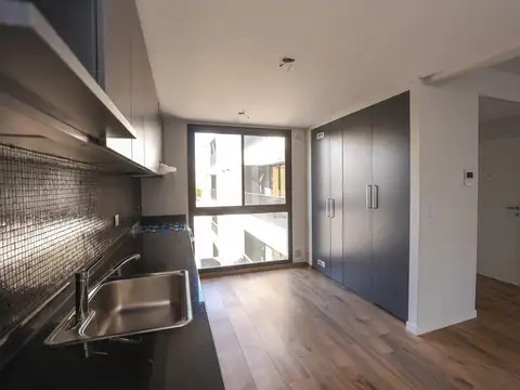 Departamento 4 ambientes en Parque Chacabuco – Excelente ubicación