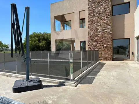 Casa en Venta en Fincas de San Vicente, USD 360.000