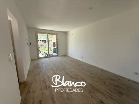 Departamento en Venta en La Lonja, USD 196.000