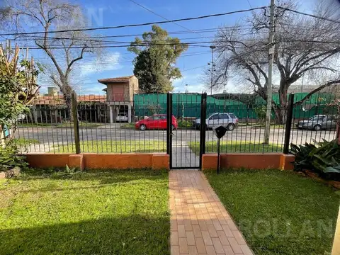 Manuela Pedraza  al 3600