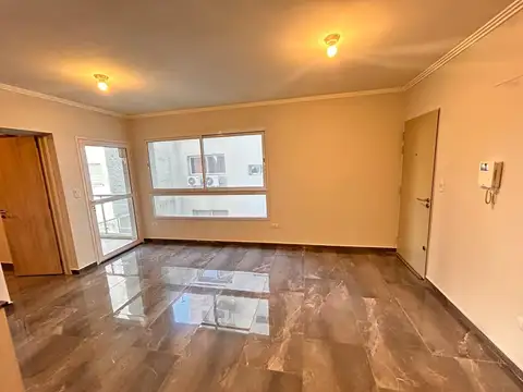 Departamento en Alquiler en Santos Lugares, $ 680.000