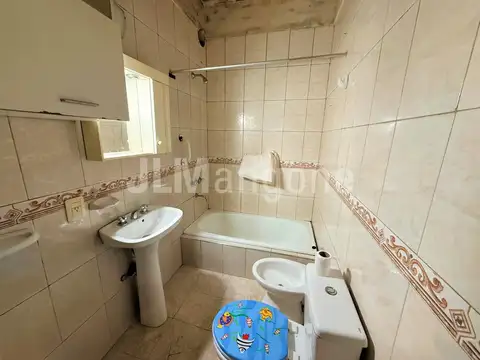 Depto Tipo Casa 2 ambientes con 1 baño