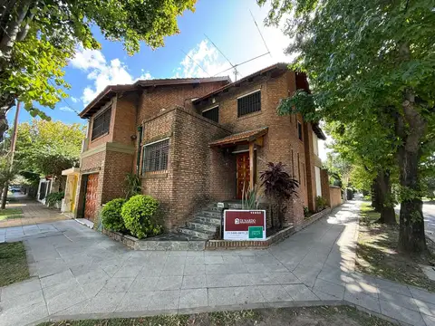 Casa 5 amb con jardin- Olivos