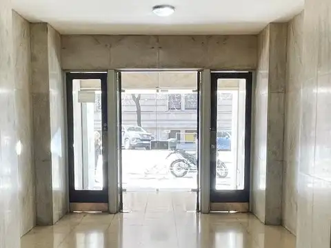 Oficina 3 ambientes con 1 baño