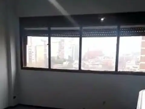Av escalada 2500 , Piso 7