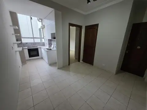 Excelente depto 2 amb refaccionado en edificio historico!