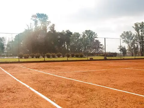 Casa en Venta con 4 cocheras