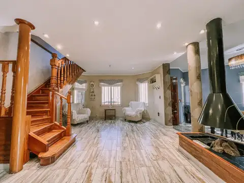 Casa 5 ambientes con 2 baños