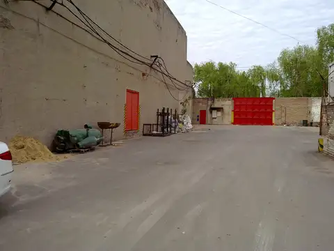 Galpon en Alquiler en Sarandi, $ 1.800.000