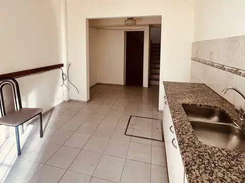 Depto Tipo Casa en Alquiler en Gerli, $ 450.000