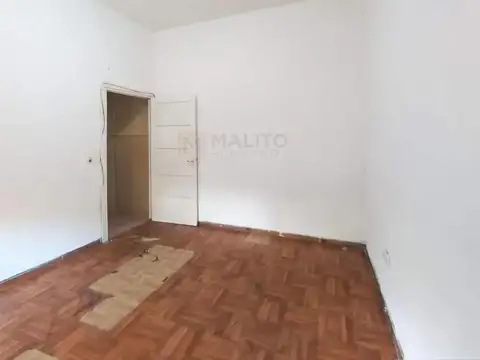 Depto Tipo Casa en Venta 40 años