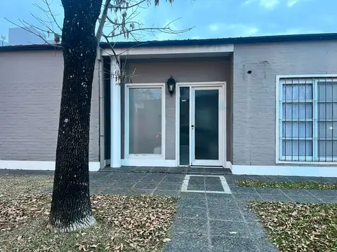 RE/MAX ALQUILA EXCELENTE LOCAL