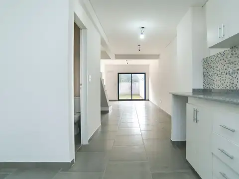 DUPLEX EN VENTA PLATANOS