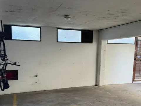 ALQUILER DE COCHERA FIJA Y CUBIERTA