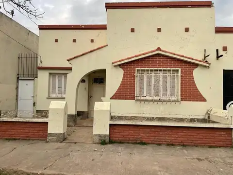 Roque Sáenz Peña 300