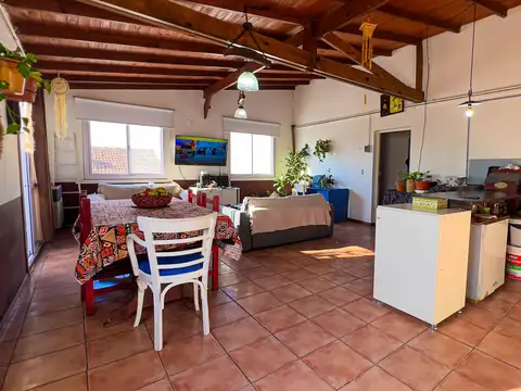 Depto Tipo Casa en Venta de 4 dormitorios