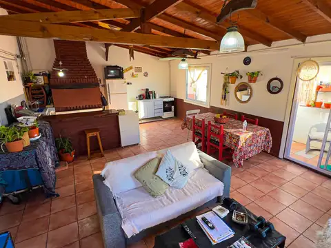 Depto Tipo Casa 5 ambientes con 2 baños