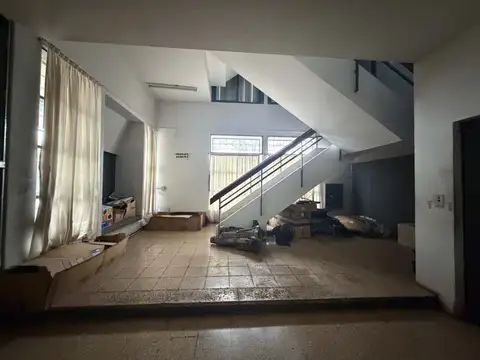 ALQUILER DEPOSITO CON OFICINAS Y DEPARTAMENTO