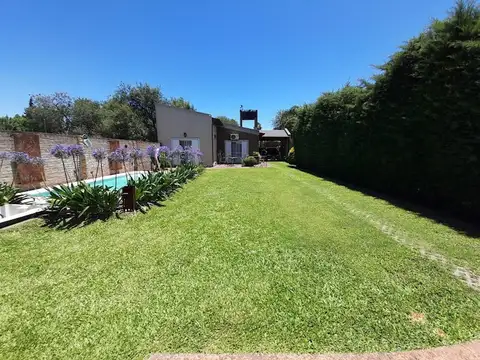 Casa 3 ambientes con 2 baños