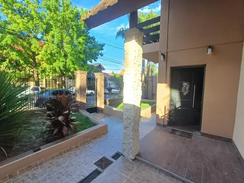 Casa en Venta en Castelar Norte, USD 310.000