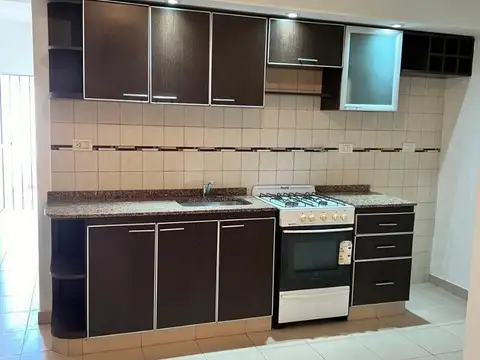 Depto Tipo Casa 2 ambientes con 1 baño