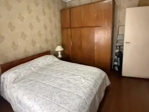 Casa en Alquiler con 1 cochera