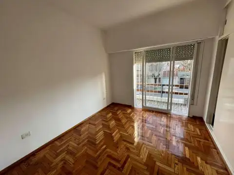 Casa en Alquiler con 1 cochera